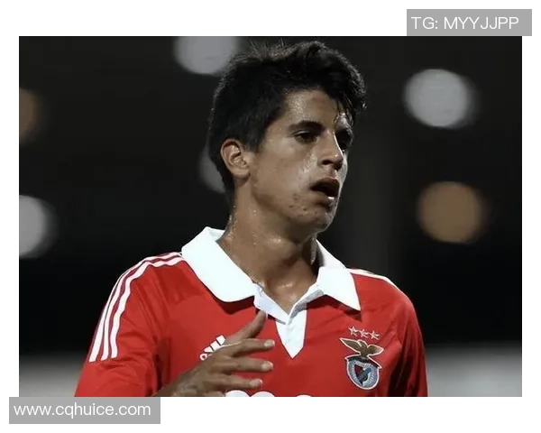 坎塞洛：从边后卫到战术核心的华丽转身与未来展望