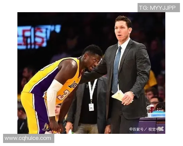 贾雷斯沃克的崛起之路：从新星到NBA未来之星的蜕变与挑战