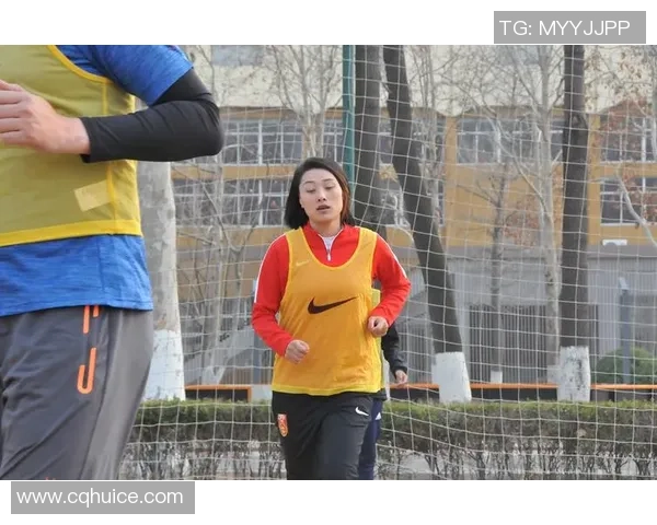 专访黄静：深入探讨她对足球成功的独特见解与经验分享